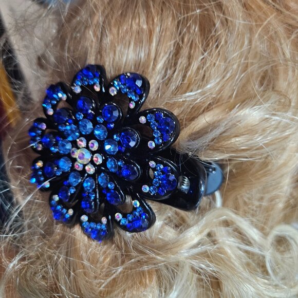 Crystal Flower Claw Hair Clip - Dark Blue - 137 crystals - Picture 5 of 12